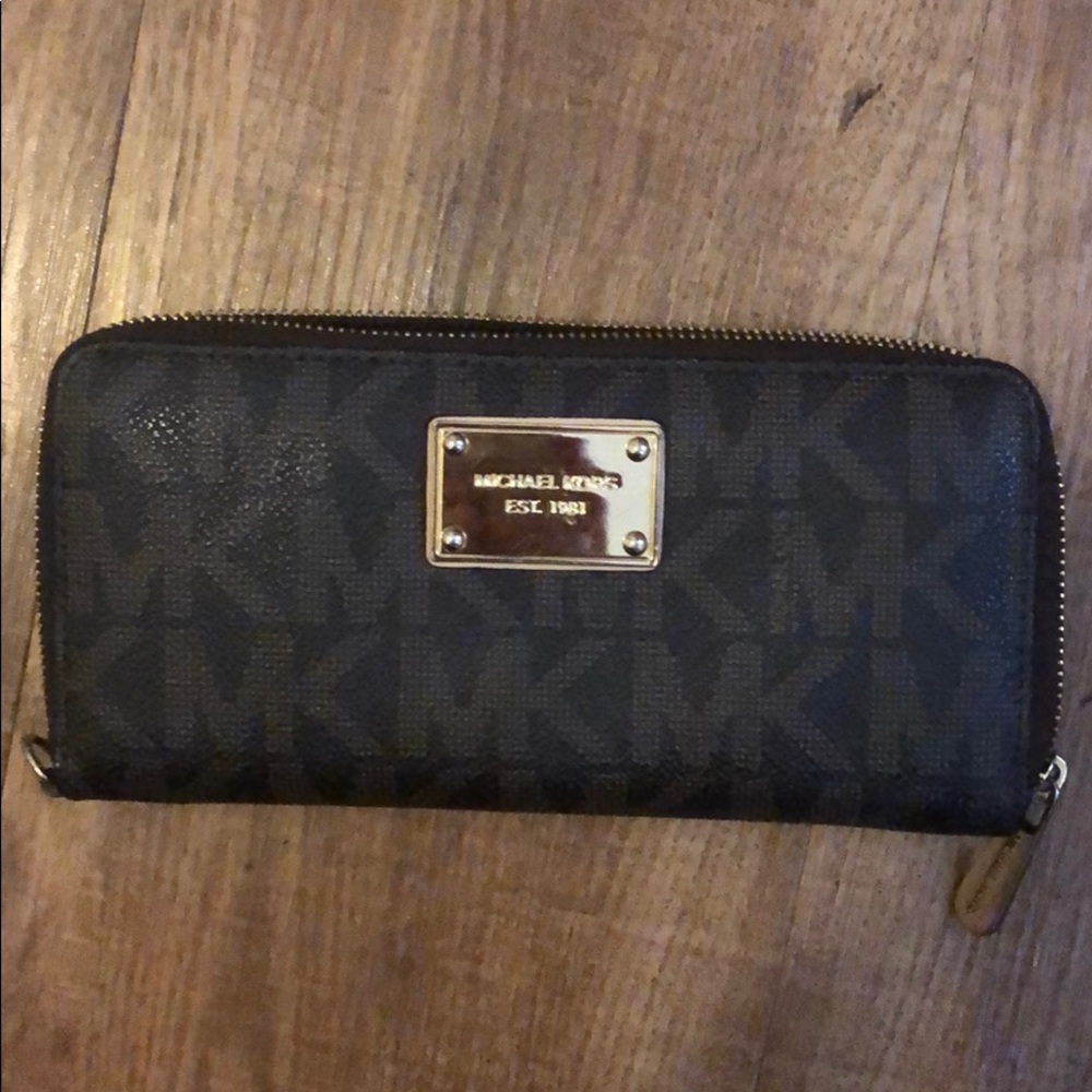 Michael Kors wallet